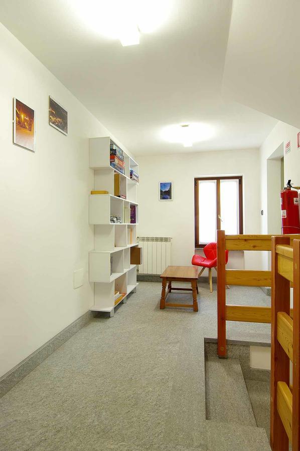 Ostello Ou Crierel Lillianes Kültér fotó